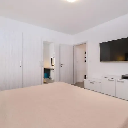 House Torre Apartments Mali Losinj Exterior photo